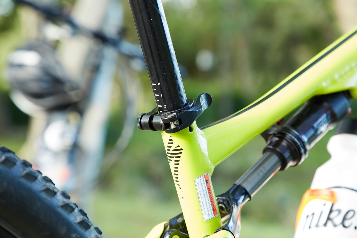 CorkiCycles's tweet photo. Keep your bike high and your head higher 👌✔
Check out @Corkicycleco for components ⚙️
#Corkicycles #pedals #bikepedals #wheelset #wheel #ridehard #mtbphotos #mtbphotography #mtbmeme #mountainbiking #mtblife #mtbtricks #dalesmtb #mtbadventure #mtbadventure https://t.co/X9ElWhVp26