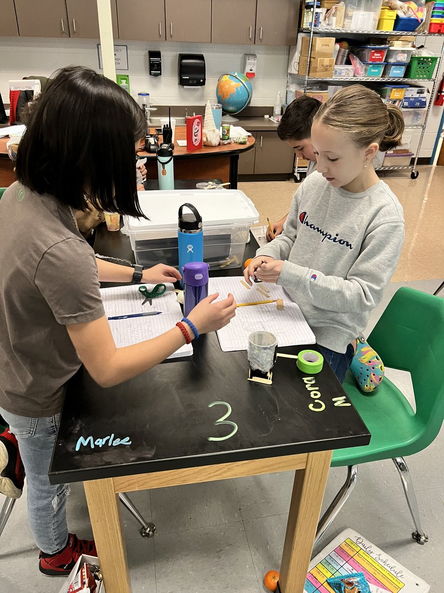 Leslie Yates tweet media