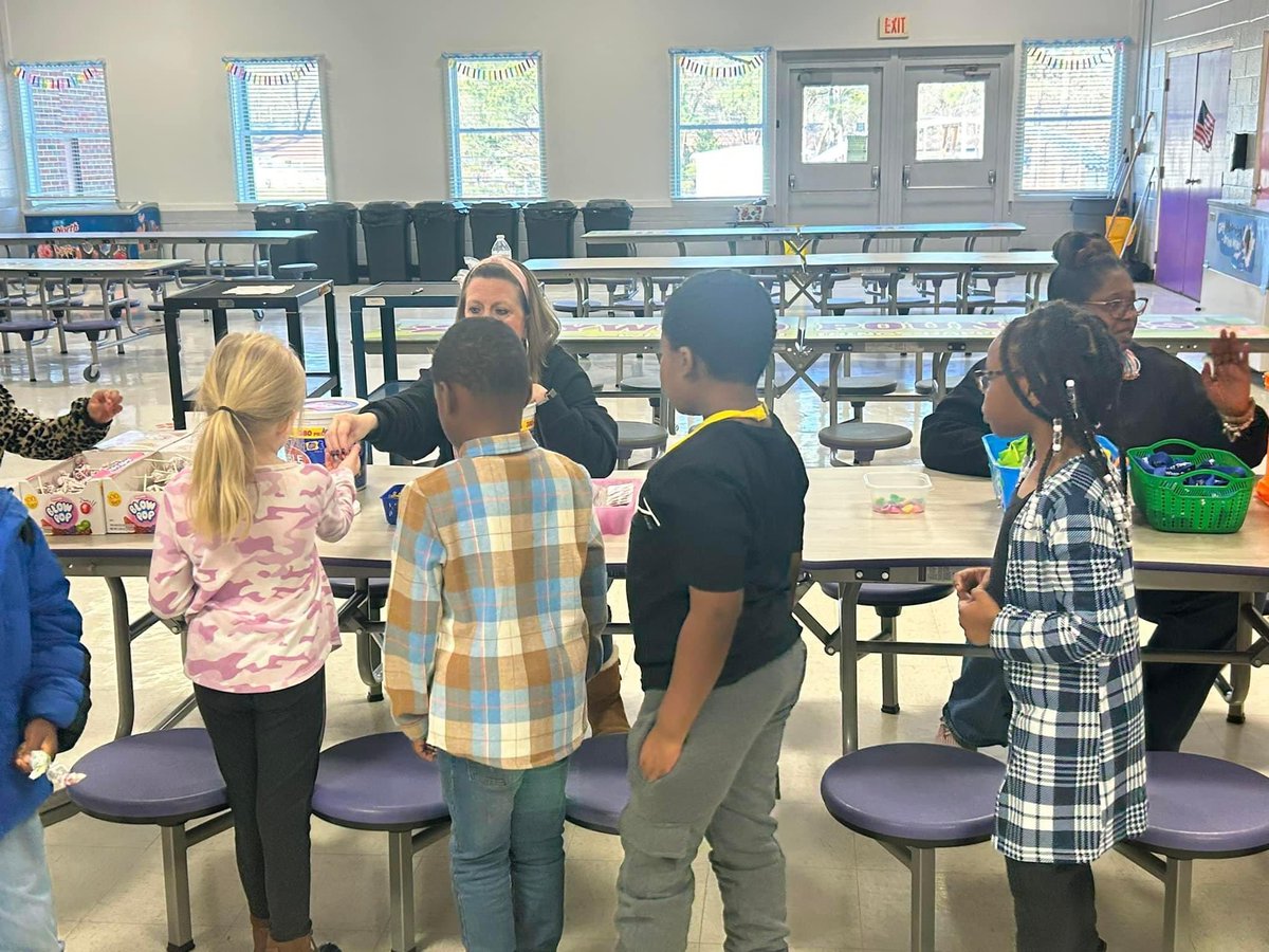 Elizabeth Lovelace tweet media