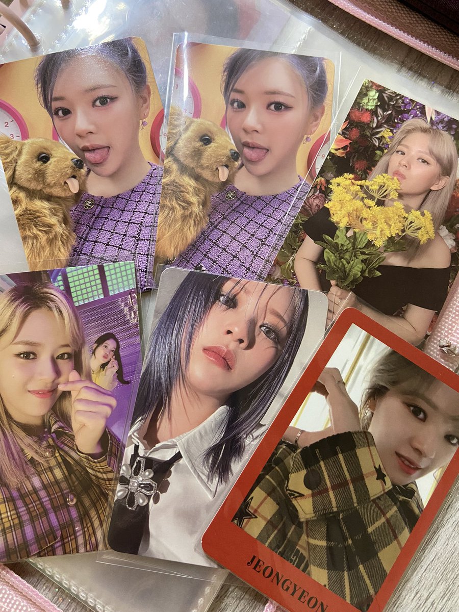 mshrtcz's tweet photo. wts lfb twice ph 

Jeongyeon Set ₱400 
— onhand 
— tingin : 100 

mop: gcash
mod: sco, direct ggx

reply/dm mine to claim! https://t.co/vf3q0DRgnY