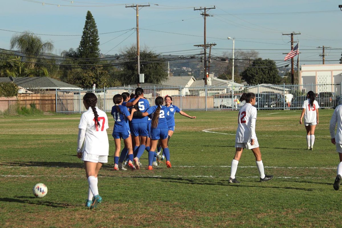 ElRanchoHSASB's tweet photo. Congratulations ladies💙💙 Keep up the awesome work💙 https://t.co/MjOYFcwHfE