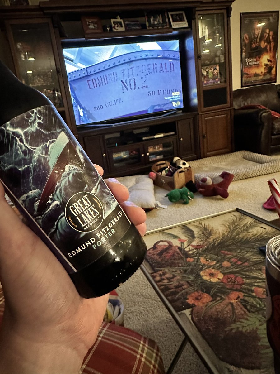 amattox24's tweet photo. Well isn’t this the perfect beer to be drinking tonight during #KindredSpirits on @travelchannel. @amybruni @AdamJBerry @GLBC_Cleveland https://t.co/u6mto8jjiS