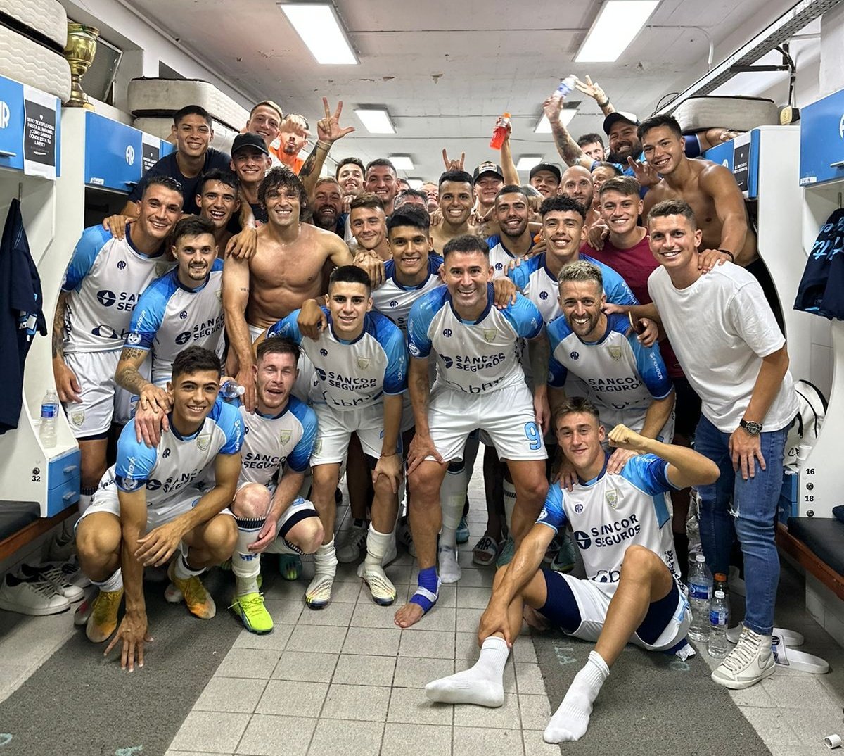 OficialAMSyD's tweet photo. Vamos que empezamos!
+3 https://t.co/H9WPTrxQWj