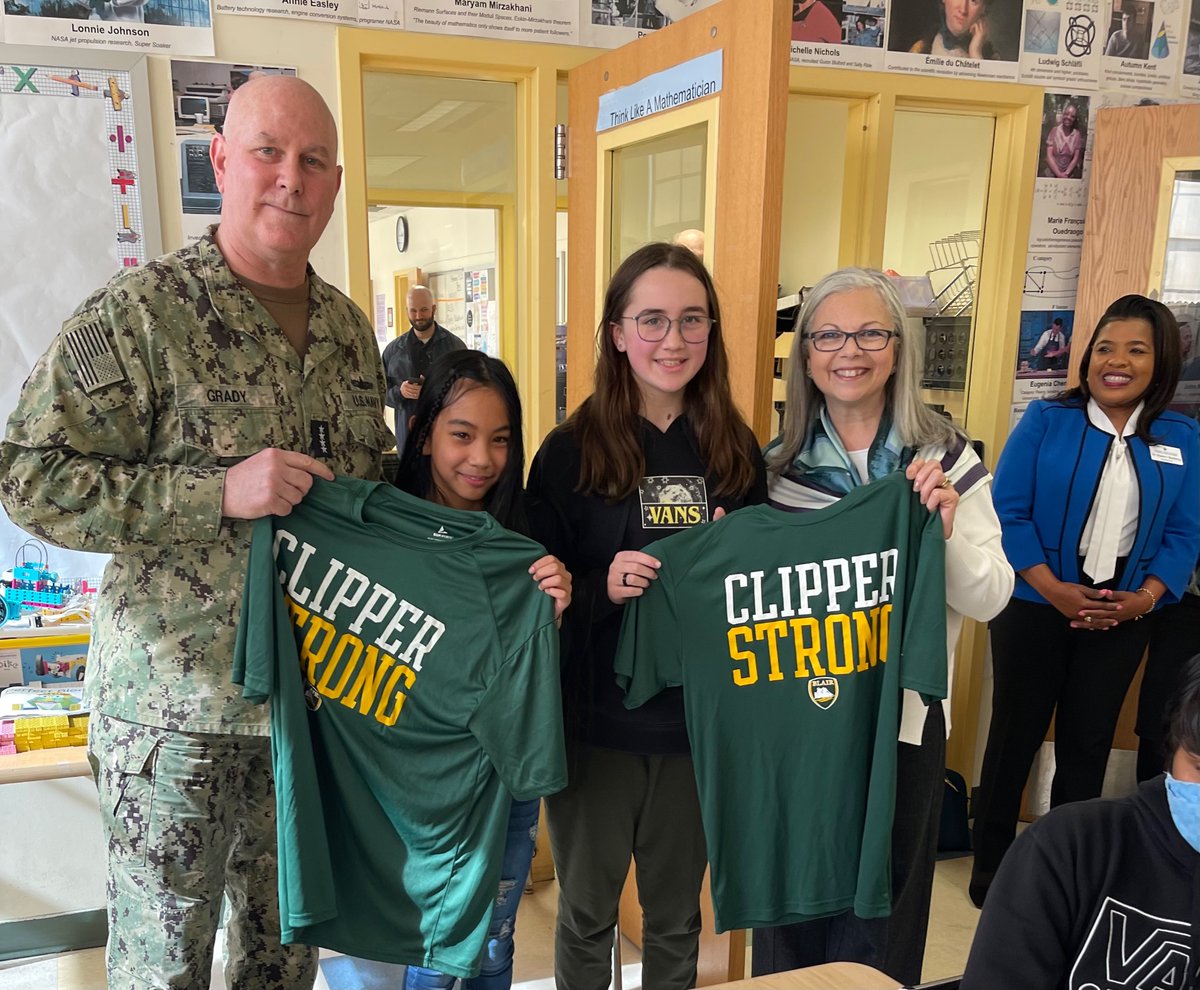 NPSchools_VA's tweet image. Congratulations to all of the @BlairClippers’ scholars who participated in the Vice Chairman of @thejointstaff Admiral Grady’s #VCJCSSTEMChallenge. 

Shout-out to the winning teams:
🥇AstroTechs🥈Corn Catchers &amp;amp; The Sergeant Navy Engineers🥉Colonel Corn 

#STEMisCool #WeAreNPS