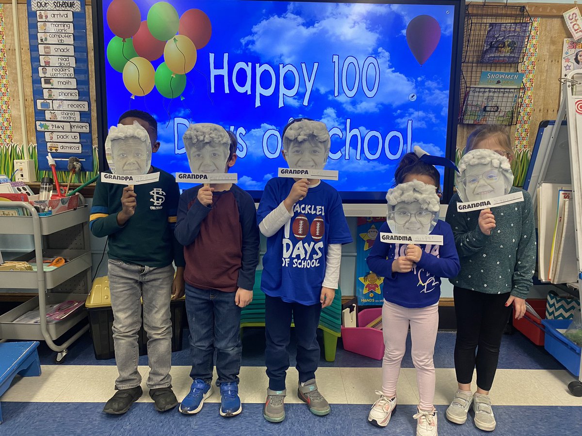 bethbarbakoff's tweet photo. 100 Days of Kindergarten flew by! #100thday @OSchoolsPR #school6rocks https://t.co/wOqBbbTcfo