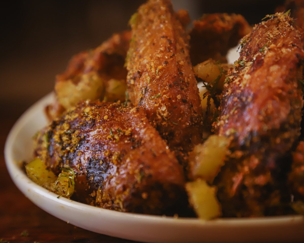 Mahomes or Hurts? Smoked Buffalo or Dry Rubbed Wings?
You can all win with BEAST Butcher &amp; Block Big Game specials!

🍗 PRE ORDERS are available online but must be ordered by Saturday 2/11! 🍗