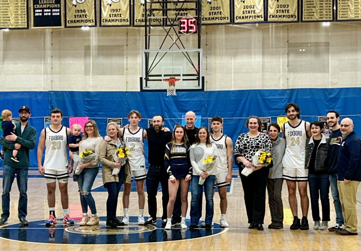 Celebrated 4 very special kids and their families tonight on Senior Night. Very proud of who they are both on and off the court. Extremely happy that we could honor them with a win. Thank you for everything Huck, Sam, Ryan, and Alex!