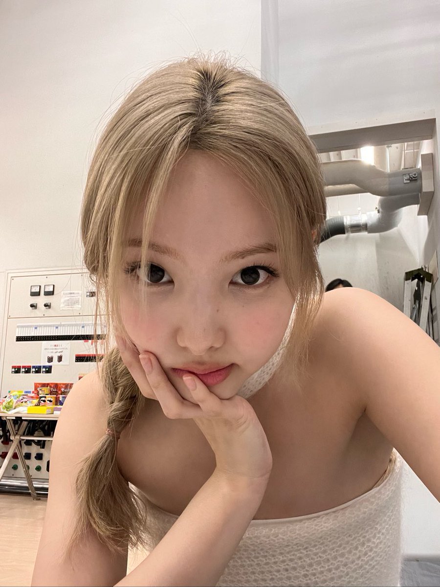 vaniIlafluff's tweet image. ㅤㅤ 

Quinn, 1997. 
Sedang bingung mau habiskan akhir pekan dengan lakukan apa, karena sudah bosan di rumah terus. Kamu, sudah ada rencana mau kemana?

ㅤㅤ