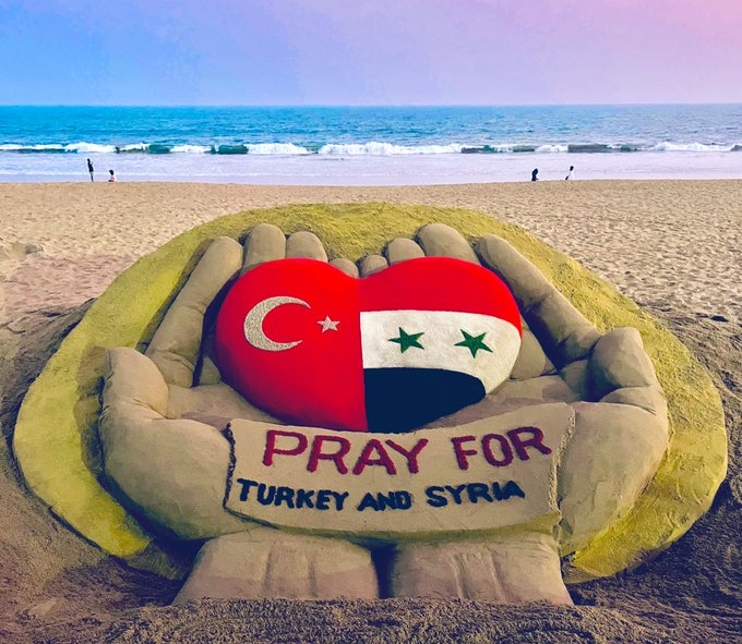 Sand artist <a href="/sudarsansand/">Sudarsan Pattnaik</a> creates sand art, paying tribute to the people of earthquake-hit Turkey and Syria in Puri, #Odisha