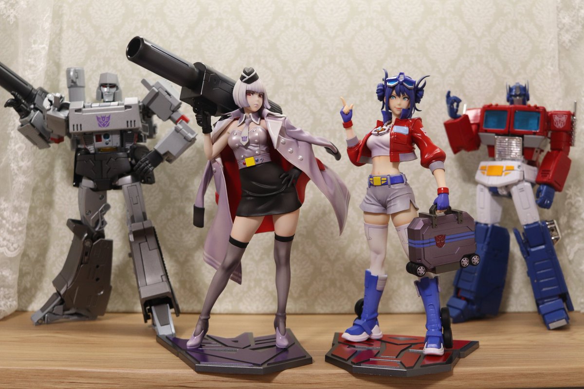 公式サイト公式サイトTRANSFORMERS 美少女 コンボイ メガトロン 豪華版