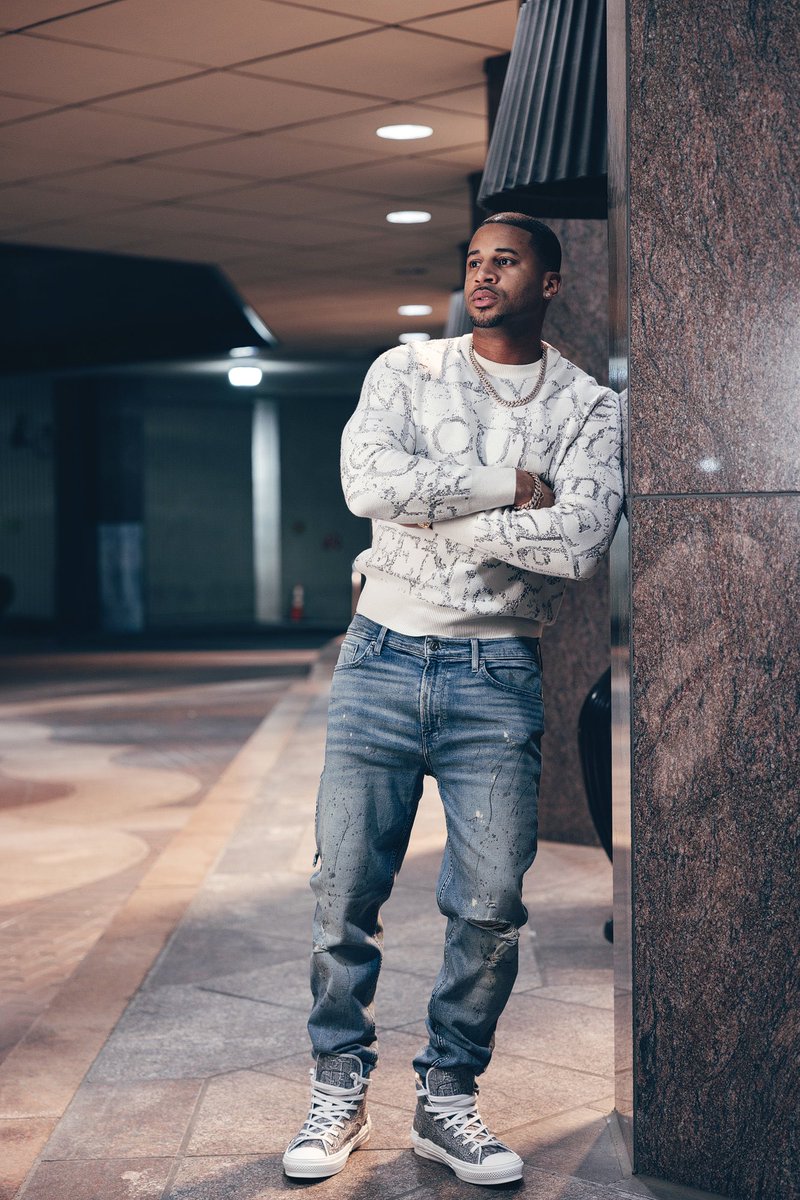 iamdevale's tweet image. Working, minding my business and looking life right in the face. This legacy for my family not gonna build itself.

#DevalesTruth