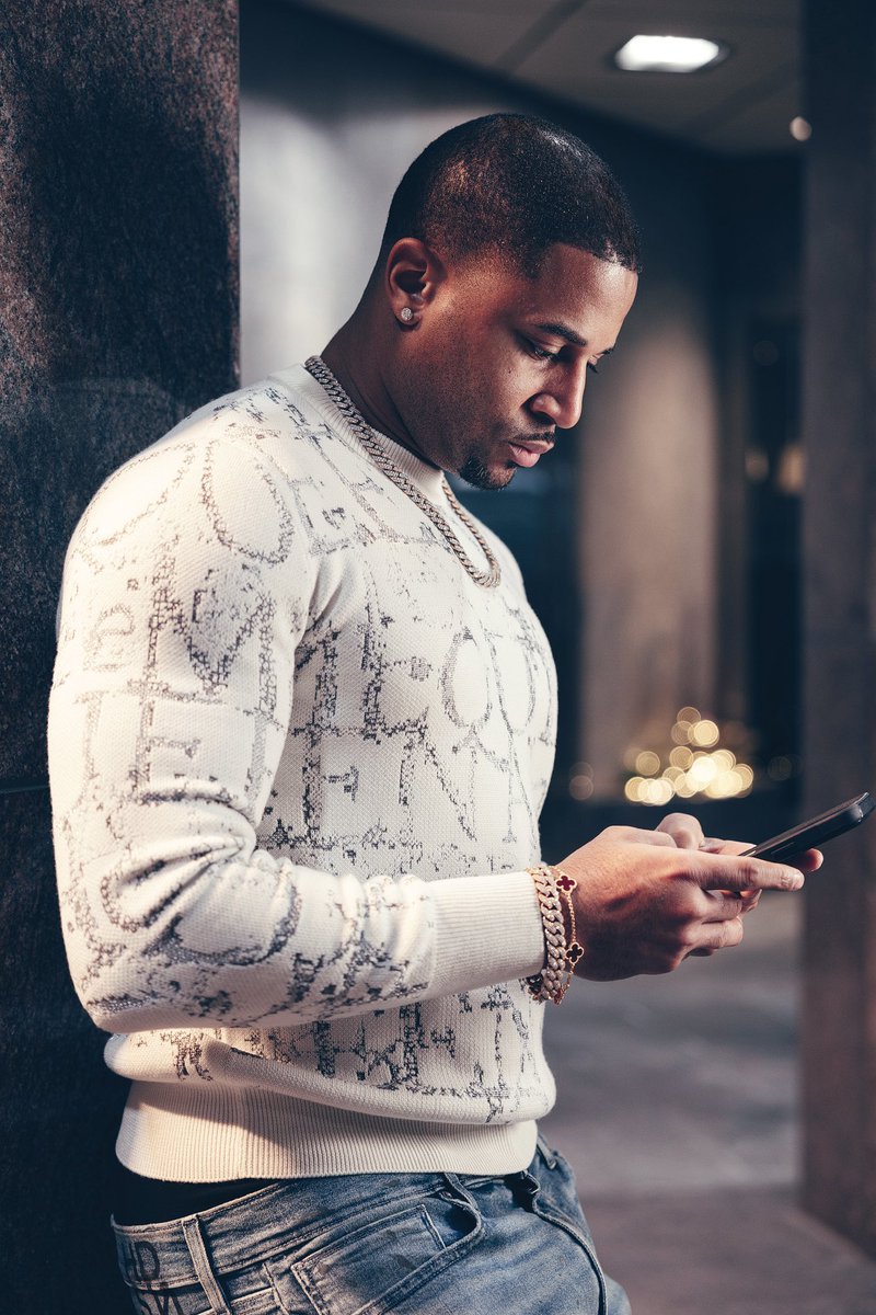 iamdevale's tweet image. Working, minding my business and looking life right in the face. This legacy for my family not gonna build itself.

#DevalesTruth