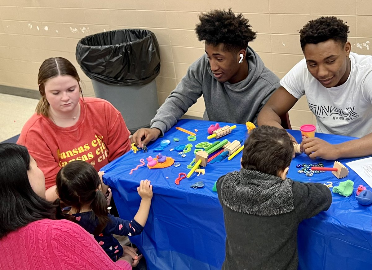 PCR3FCCLA's tweet photo. It was a wonderful afternoon interacting with Platte County Parent As Teachersโ families. Children and families rotated through a variety of learning stations. #parentasteqchere #pcr3fccla #fcsedu @PCHSHalls @PCHSprincipals @PlatteCountyR3 https://t.co/BiCEQOnqnB