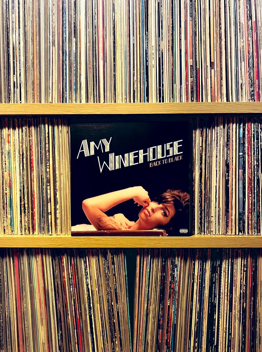 Oh, I miss her…

#AmyWinehouse

#BackToBlack (2006)