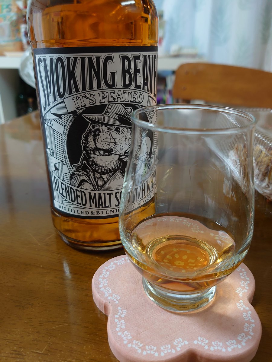 2年ぶり復活の謎ウイスキー、スモーキングビーバー。2年前は1650円だっ