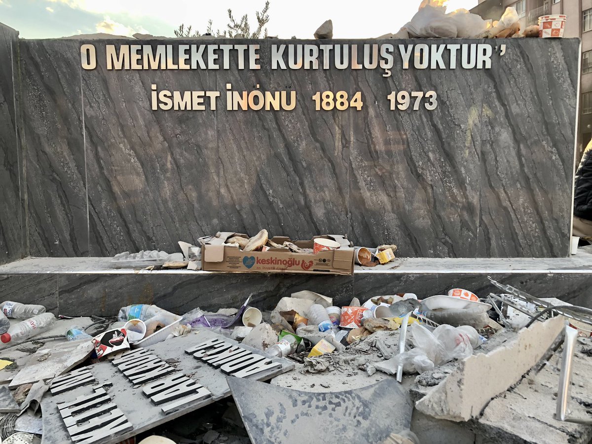 "Bir memlekette namuslular, namussuzlar kadar cesur olmadıkça o memlekette kurtuluş yoktur."