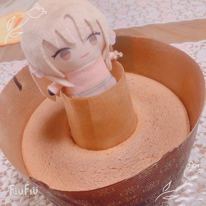 シフォンケーキ焼いた!チョコとかもいいな~って思ったけどチョコは買った方のが綺麗だしクオリティも高いのでやめた笑 