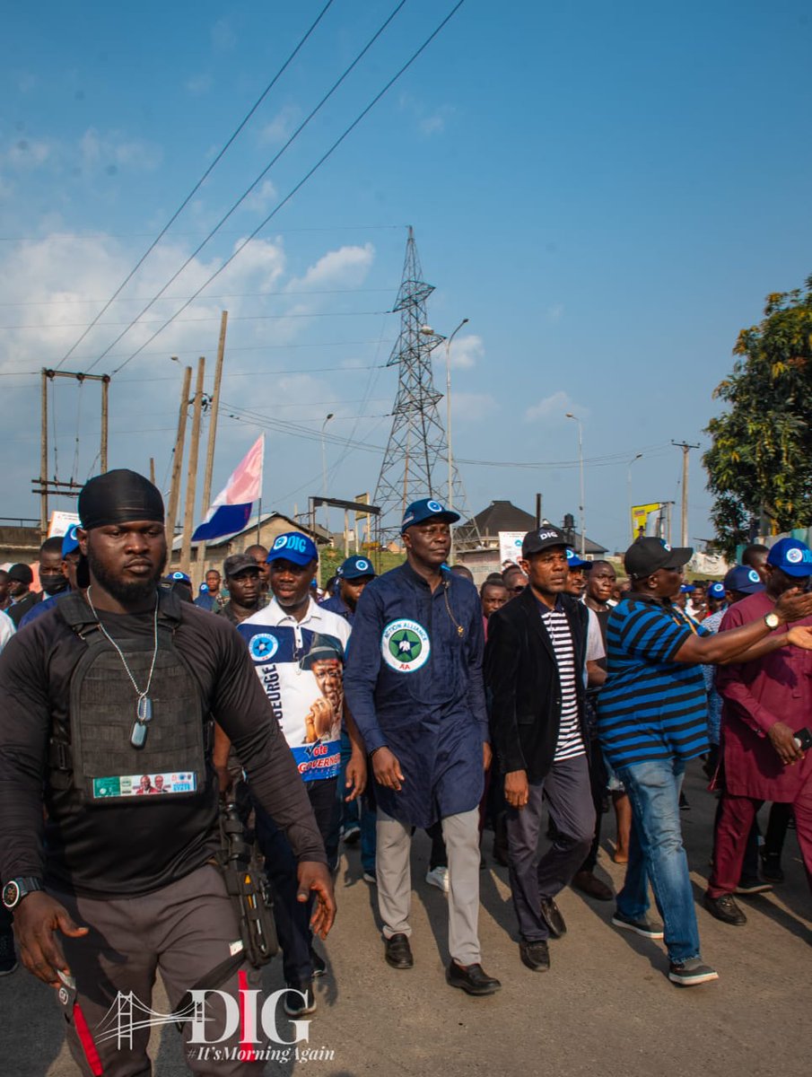DawariGeorge's tweet photo. It is always an #organic experience when #dawarigeorge hits the road to engage the #electorates on his #campaigntrail as #governor of #riversstate at the #riversguberelections on March 11, 2023.

See live photographs from #emolga  #asalga #delga and #akulga campaigns yesterday... https://t.co/AlXaRGPHr6