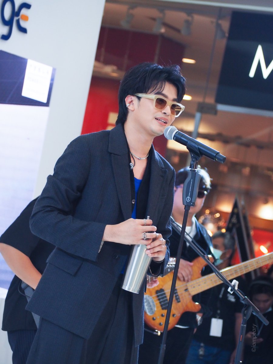 iampare_p's tweet photo. — น่ารักเท่าโลก ยังไม่พอ 🪩
#SolarD
#SolarDxNONTTANONT
#NONTTANONT
📍Central Embassy | 10.02.2023 https://t.co/uCsnjGMnig