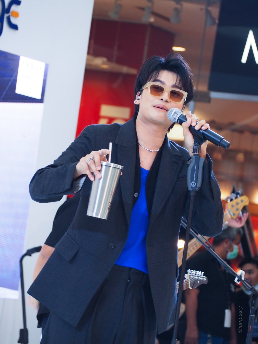 iampare_p's tweet photo. — น่ารักเท่าโลก ยังไม่พอ 🪩
#SolarD
#SolarDxNONTTANONT
#NONTTANONT
📍Central Embassy | 10.02.2023 https://t.co/uCsnjGMnig
