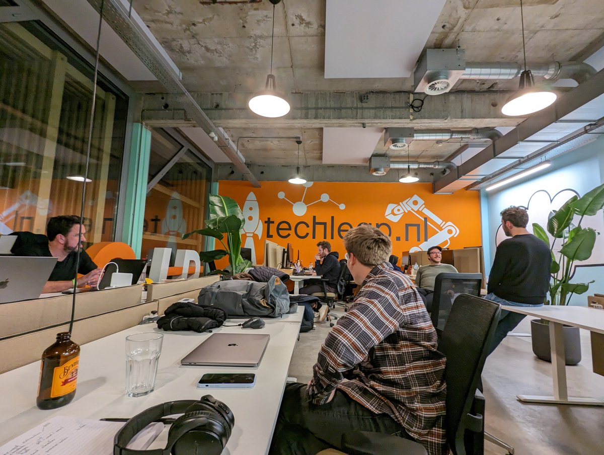 Rkallencode's tweet image. Mogguh