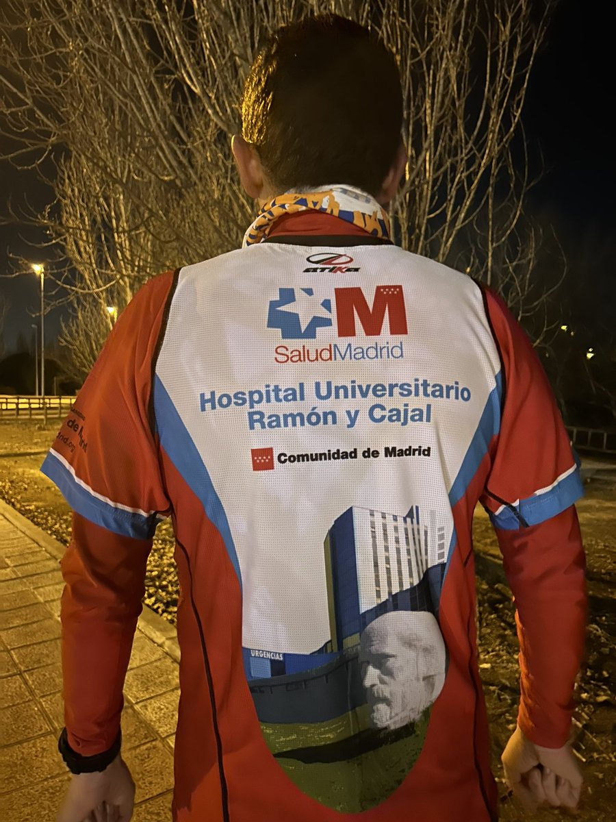 ClaudioFragola's tweet image. Defiendo CADA DIA desde hace 25 años la Sanidad publica, en mi Quirofano y en mi consulta trabajando por mis pacientes, dando lo mejor que tengo. Sé que hay mucho que mejorar,pero una HUELGA POLITICA no es la forma. @ComunidadMadrid