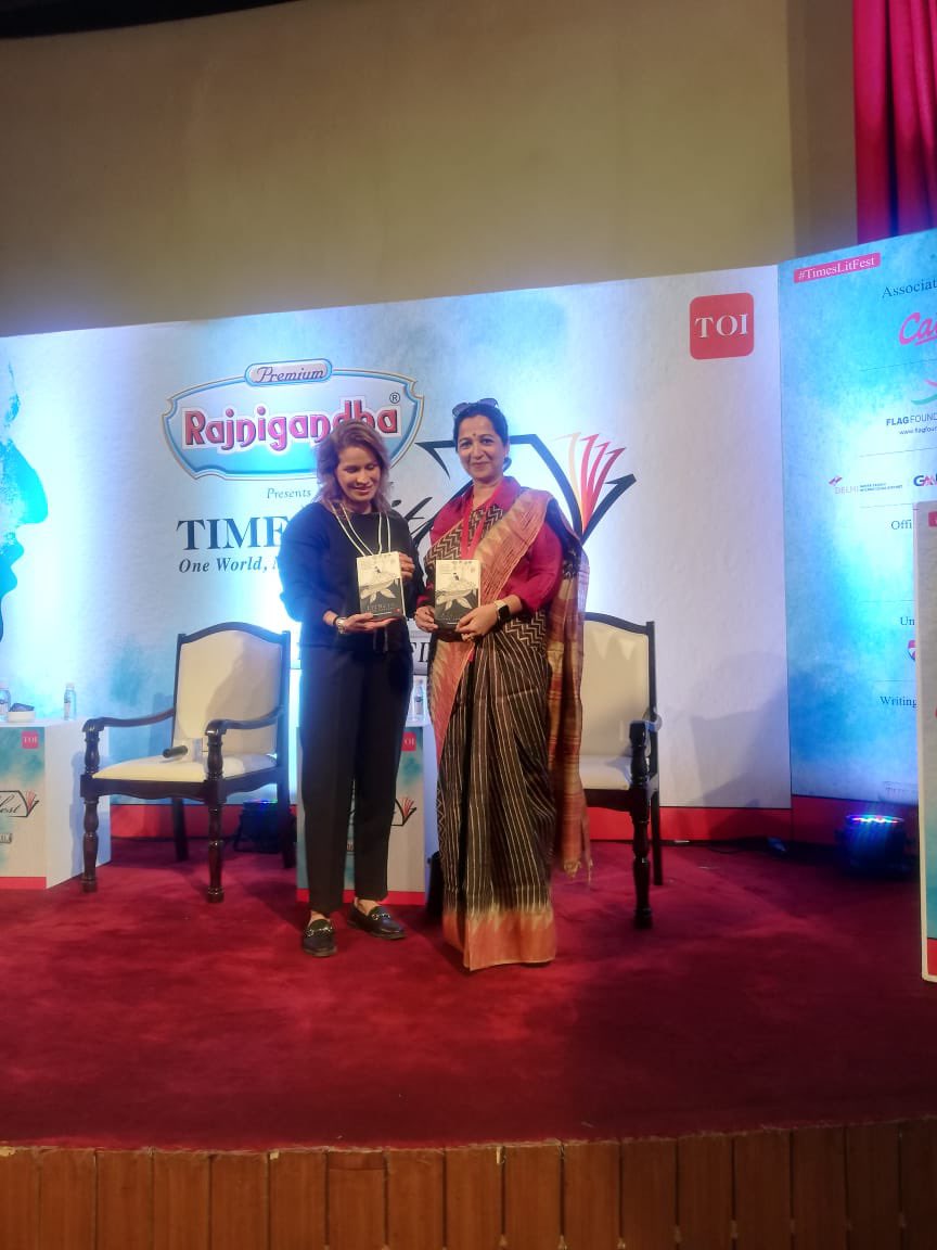 KiranManral's tweet image. Honoured to do the cover reveal for @KochharSamantha’s book #Arribada-The Arrival at the @timeslitfestdelhi