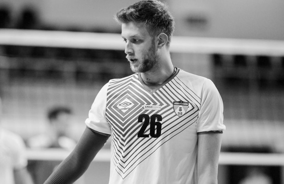 Malatya BBSK oyuncularından Emincan Kocabaş’ı kaybettik.

Emincan Kocabaş’a Allah’tan rahmet, ailesi ve sevenlerine sabırlar dileriz.

Başımız sağ olsun.