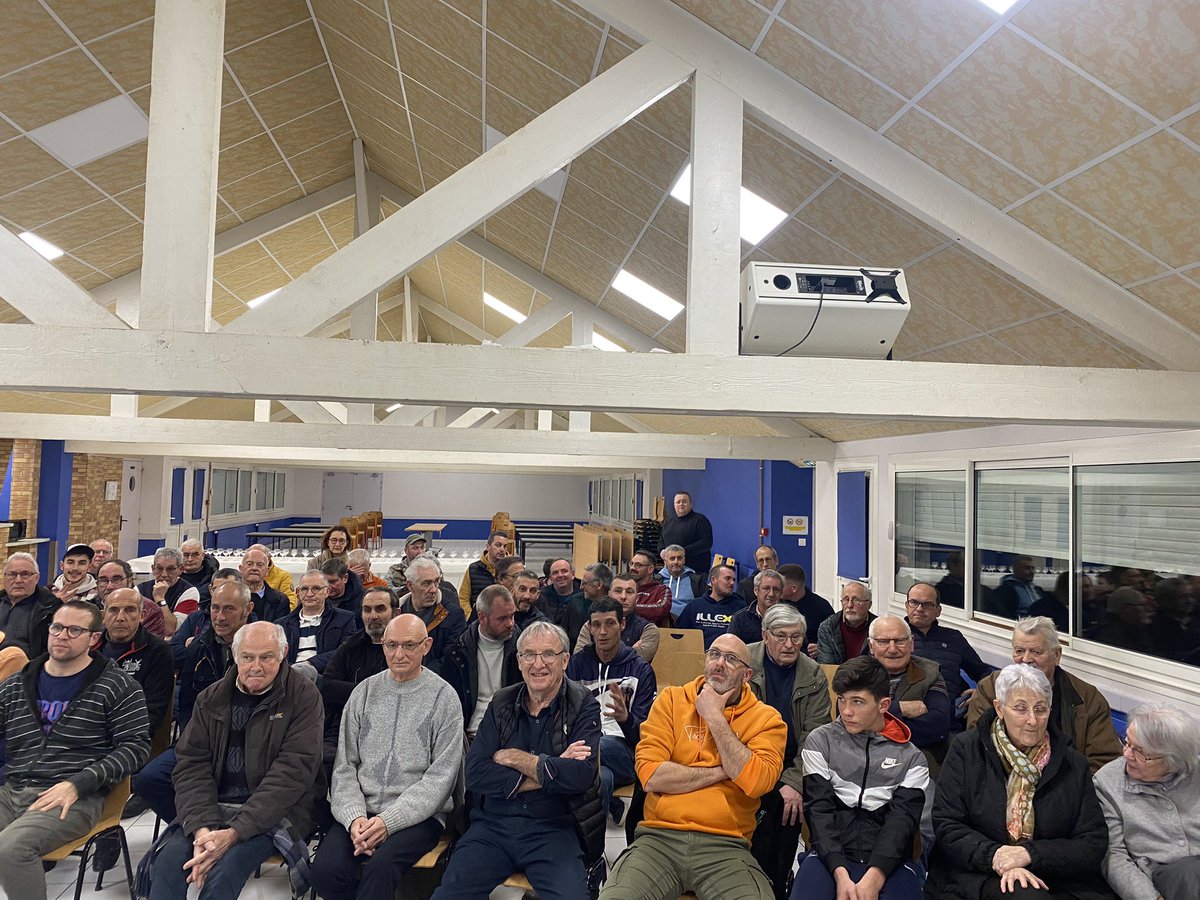 JpLeScornet's tweet photo. La #pêche : un sport individuel qui se prépare en équipe! Pour préparer la saison, les bénévoles de l’#APSM ont multiplié, les réunions, les chantiers de nettoyage, d’entretien de rivière, d’alevinage, de nurserie! En 1ère ligne dans la défense des milieux #aquatiques! 👍🐟 https://t.co/3skBDpDE9A