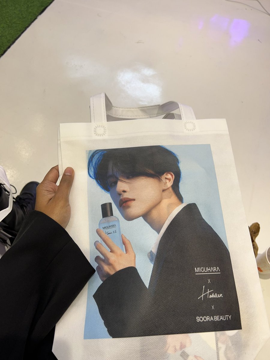 popsanguine's tweet photo. [Pre Launch Event] Miguhara x Hakken x Soora Beauty.
Was 1 of the lucky 30 people who got into the event for a private call with Hakken! 

Thank u @HakkenRyou for taking your time from your super busy schedule to attend the call too. Hope to see you in events soon! ❤️😻 https://t.co/MQwjOXEdzv