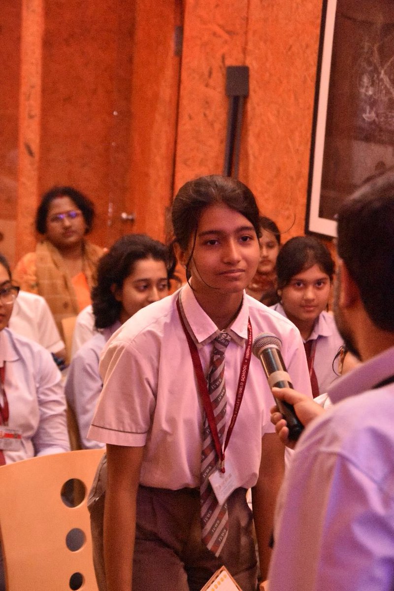 The Embassy of🇪🇸in🇮🇳 celebrates the International Day of Women & Girls in Science🧬 today at the🇪🇸 pavilion at #IKBF2023📚with students in #Kolkata🇮🇳
Today, we celebrate #WomenInScience from all around the 🌍👏🏼
#EUGenderChampion #SpaIndia #SpainKolkata2023 #CreatividadDesbordante