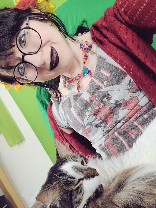 Twitch . TV / DivSavel’s pics and videos