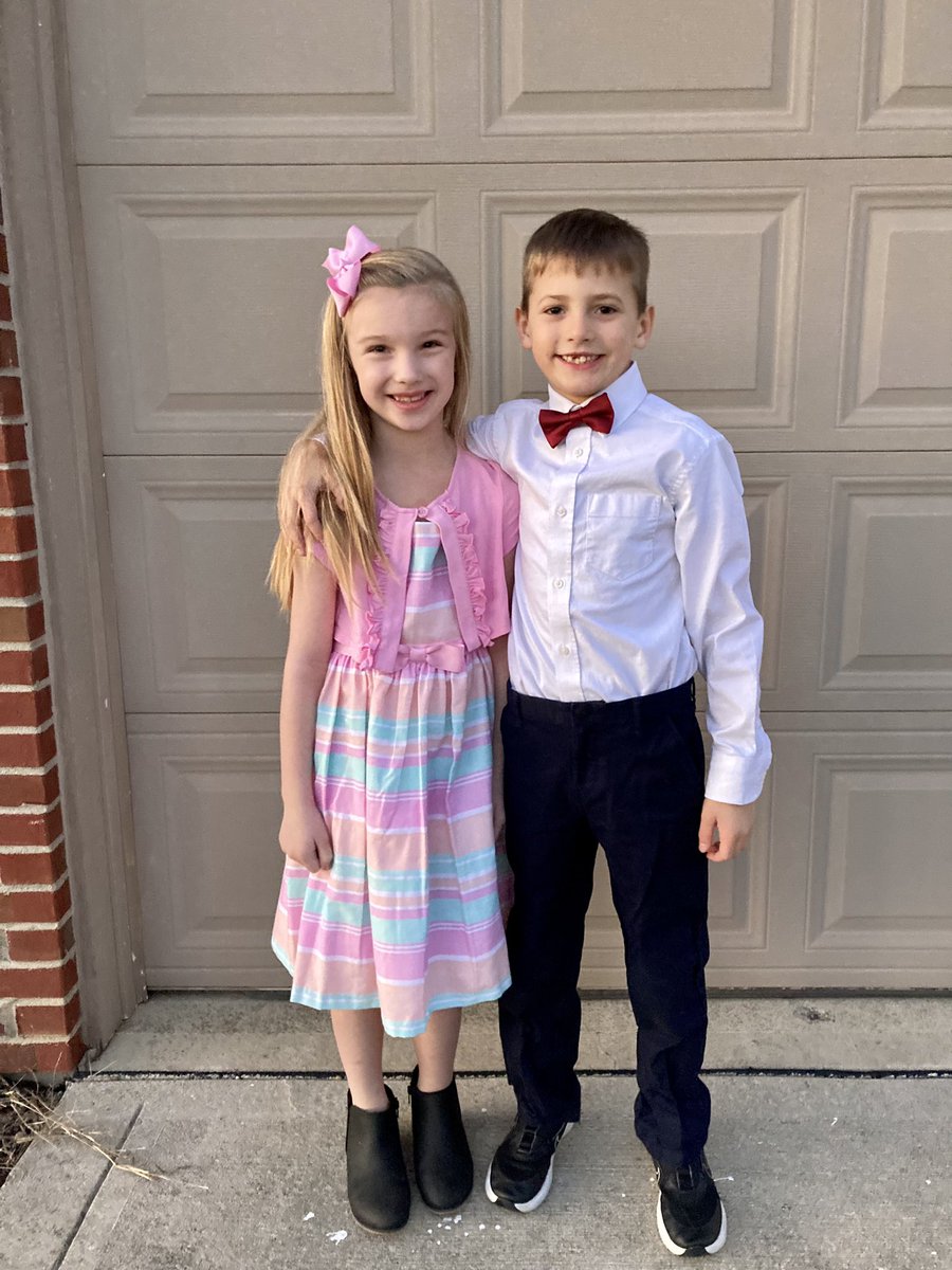 coachMann9's tweet photo. they had so much fun at the Sweetheart dance 💕 @WestonElem_Prin https://t.co/FUmolsUsYW