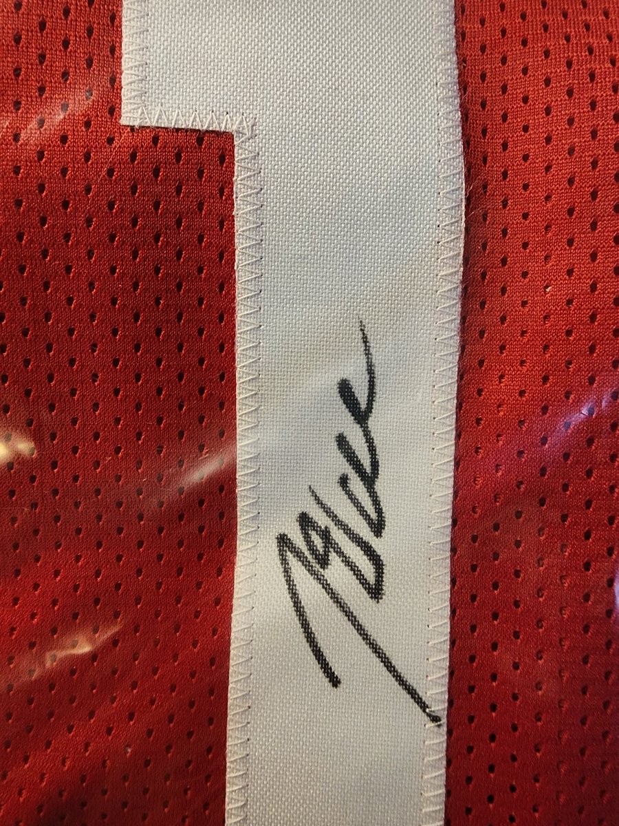 #SmokeBreaks / Mitch Mazur tweet media