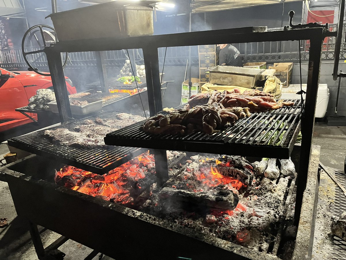 betadigger's tweet photo. Grabbing tacos in SoCal.. https://t.co/8t2lwIs3Eh