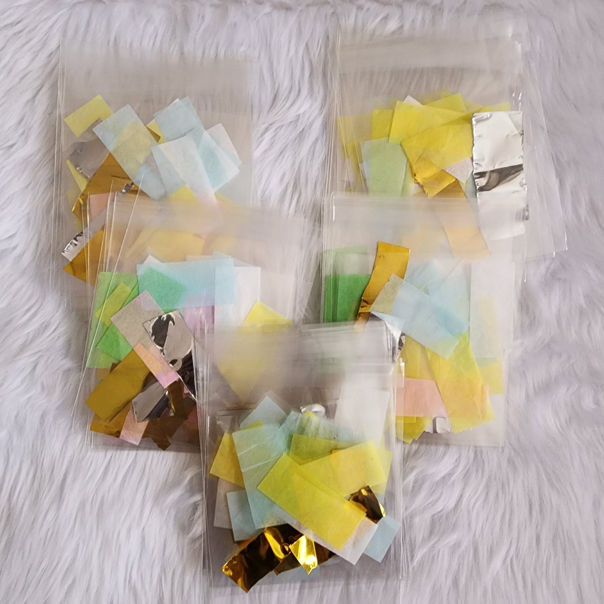 jaayuniverse's tweet photo. ♡ Manifesto in Manila Confetti Giveaway ♡

• will post the form within the day or tomorrow
• this is free just pay the SF (jnt or sdd)
• madami to
• just RT no need to follow me
• will include random pcs

#ENHYPEN_IN_MANILA #ENHYPEN 
#MANIFESTO_IN_MANILA https://t.co/n0Q8NkVuVU