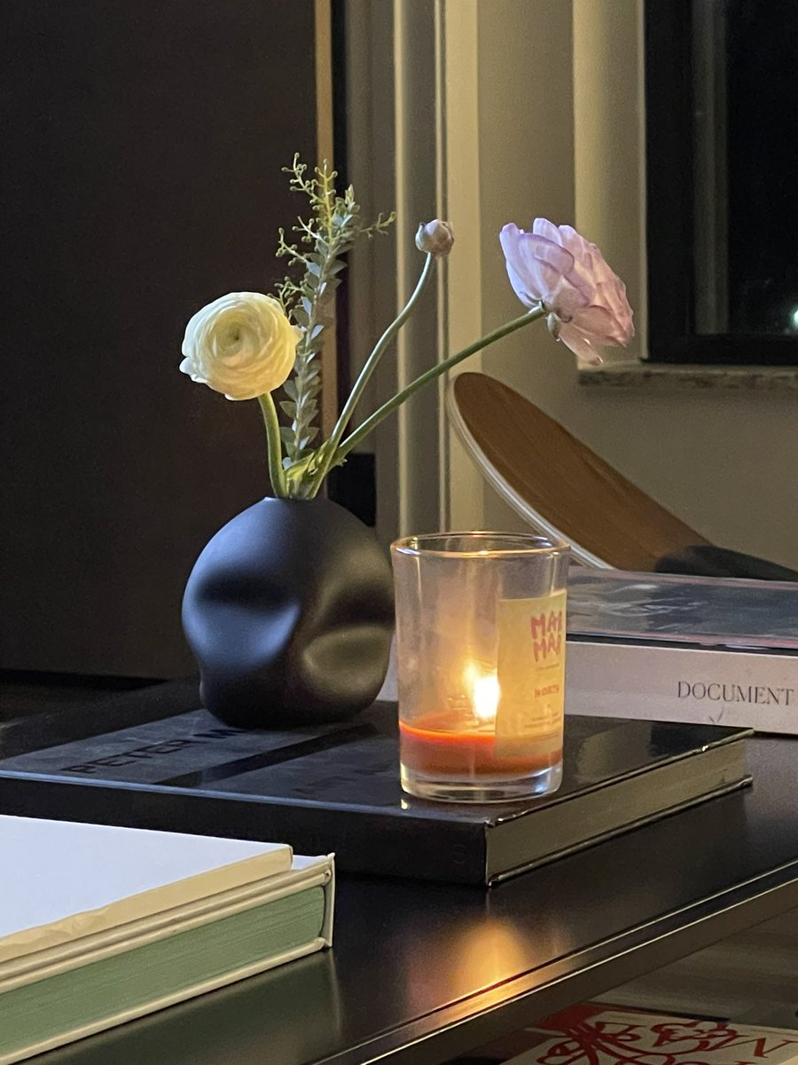 jayadams's tweet photo. goodbeast vase w fauno styled arrangement https://t.co/K5xvCFUoF1
