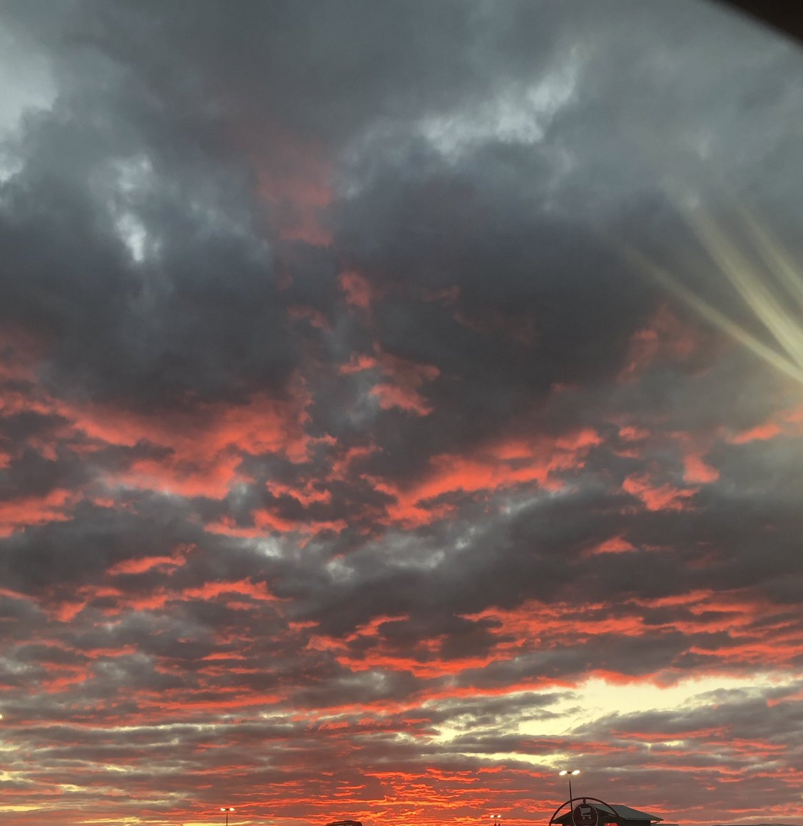 debradlane's tweet photo. Old Flames - Single (feat. Dean Miller) - Single by Debra D' Lane https://t.co/X0oafLaFRb. #oldflames & #texas #sunsets https://t.co/iRXkPvwEYs