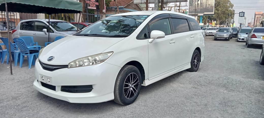 SashcomM's tweet photo. 2015 Toyota Wish New Shape | 1800cc Petrol Automatic| 7 Seater | Reverse Camera| Alloy Rims 
Price 1.85M ✅  Bank Finance Arranged Trade In Accepted 
Website Link ; https://t.co/wtVNe0ki0g

Office Number Call/ What's app  
0782 392081 #Staged https://t.co/8vvOJV8x1e
