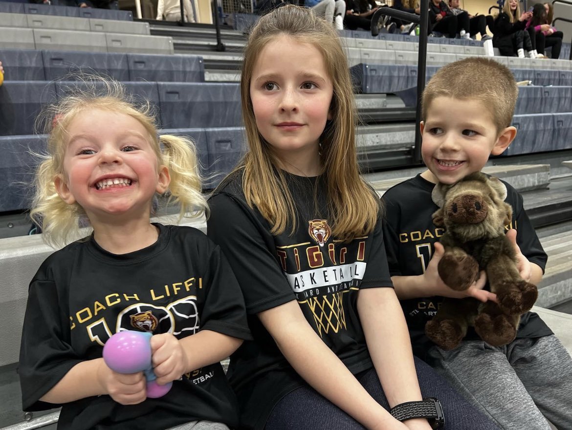 Stewie Girls BBall (@stewiegbb) on Twitter photo Stewie 79, Z-M 29! Great defensive effort all around!
Rebounds: 8 <a href="/ellatheobald07/">Ella Theobald</a>
Assists/Lock/lunchbox: 5 <a href="/KeeleySteele4/">Keeley Steele</a>
Steeleās: 7 <a href="/HaylieStrum/">Haylie Strum</a>
Benergy: The HERD
Scoring: 16 Audrey Shindelar, 13 <a href="/KeeleySteele4/">Keeley Steele</a>, 12 <a href="/HaylieStrum/">Haylie Strum</a>, 10 <a href="/averyjspencer/">avery</a>
Fans of the Game: Stewie 79, Z-M 29! Great defensive effort all around!
Rebounds: 8 <a href="/ellatheobald07/">Ella Theobald</a>
Assists/Lock/lunchbox: 5 <a href="/KeeleySteele4/">Keeley Steele</a>
Steeleās: 7 <a href="/HaylieStrum/">Haylie Strum</a>
Benergy: The HERD
Scoring: 16 Audrey Shindelar, 13 <a href="/KeeleySteele4/">Keeley Steele</a>, 12 <a href="/HaylieStrum/">Haylie Strum</a>, 10 <a href="/averyjspencer/">avery</a>
Fans of the Game: