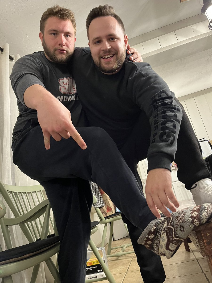 King_Vadnais's tweet photo. 🥶World Series attitude⚾️, champagne bottle life 🍾 💰 https://t.co/VFlX4sB6wI
