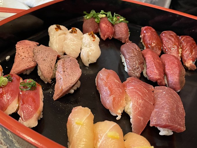 肉寿司🍖🍣
ヾ(๑╹◡╹)ノ"✨ 