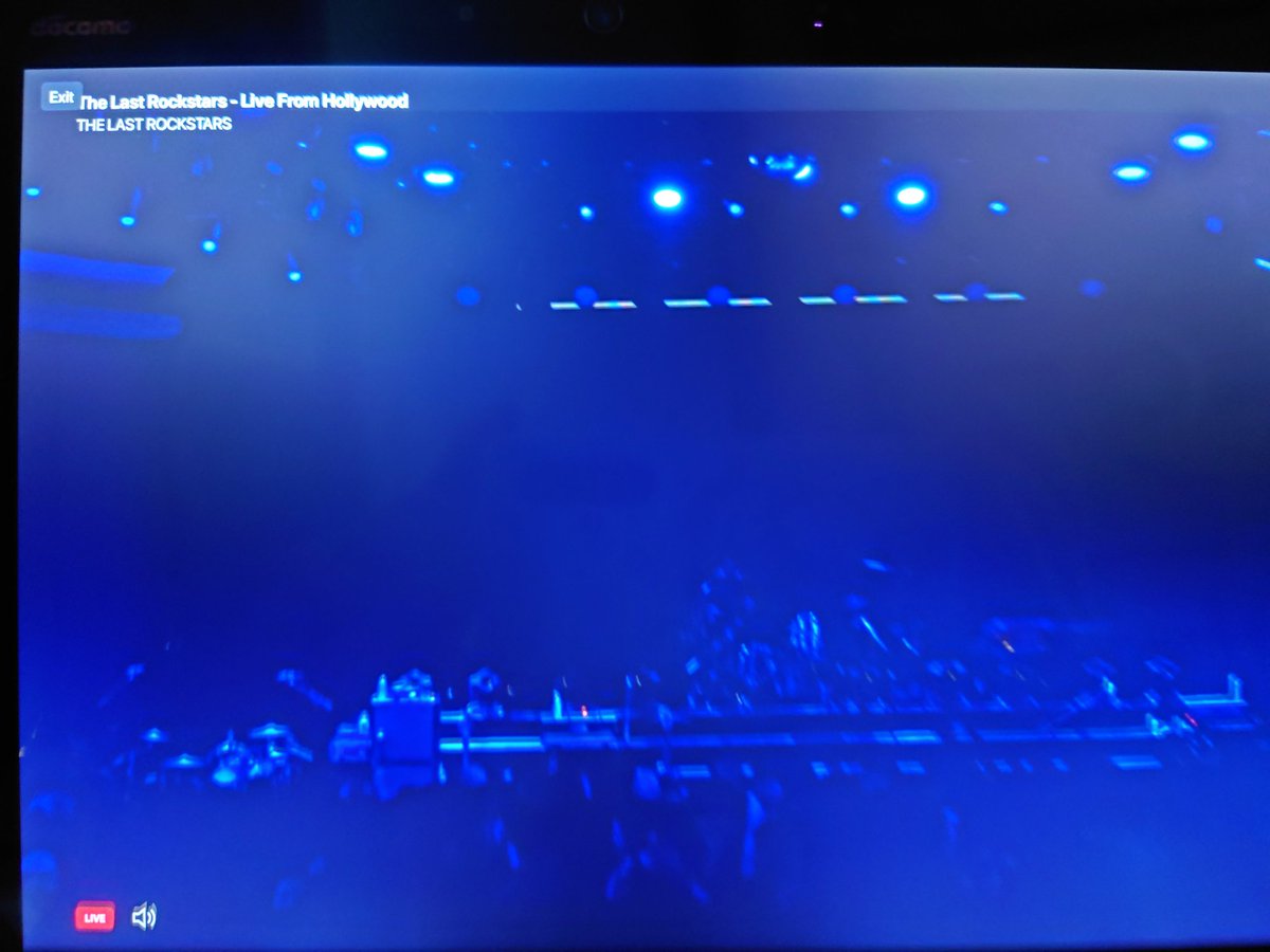 CoceHiromi's tweet image. #TheLastRockStars 
お茶の間😍 #Veeps 映ってます🔥
良かった～😊💕

 #TeamYoshiki