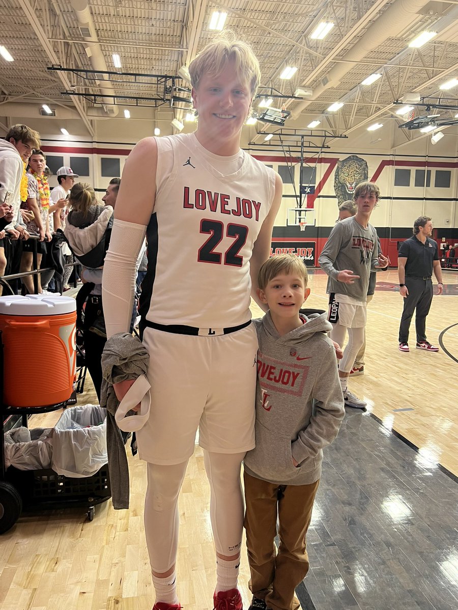 Congratulate your District Champs‼️Lovejoy HS Varsity Boys Basketball is on🔥❗️What a game❗️69-68 vs. Melissa HS. #OneStandard #TeamLovejoy #LovejoyProud ❤️😀🐆 <a href="/Lovejoy_HS/">Lovejoy High School</a> <a href="/lovejoyisd1/">Lovejoy ISD</a> @HerremaKyle