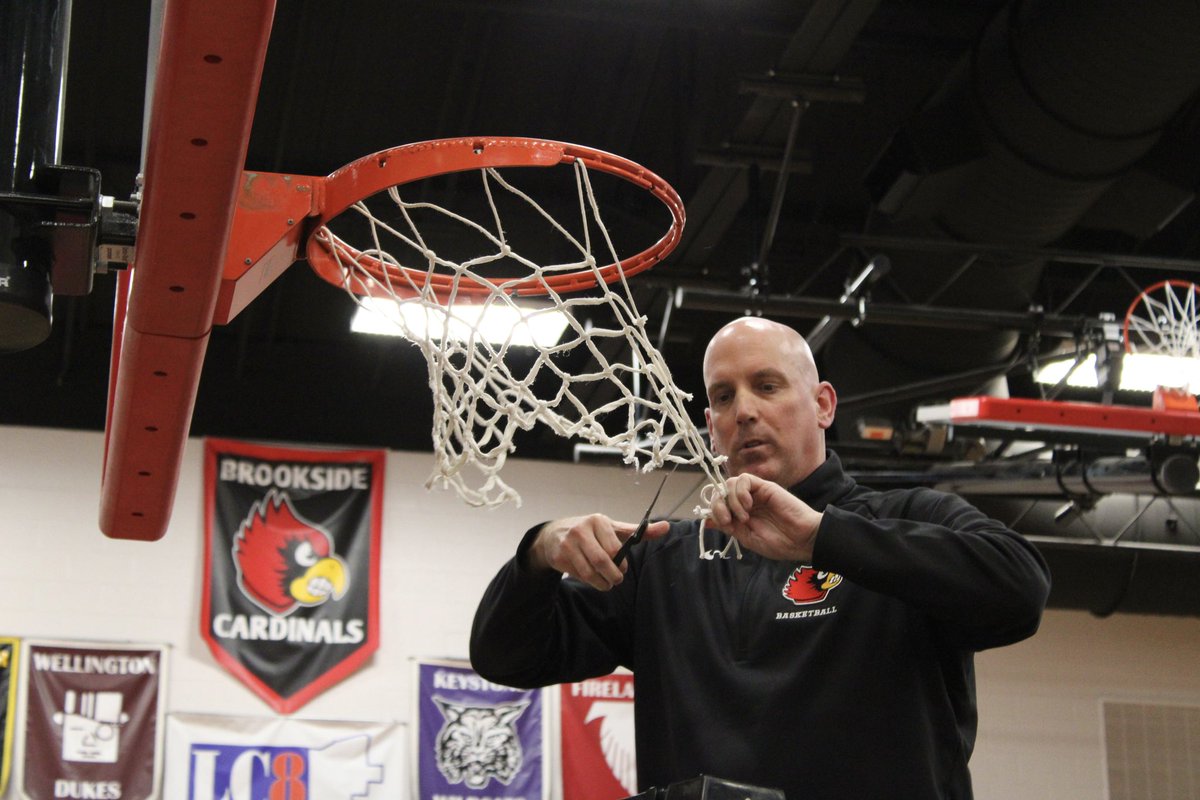 thebarnhearts's tweet image. Congratulations @Cardinal_BBall ! You did it and deserve it! #32yearsinthemaking 🔥💪🏻❤️🖤 #CardinalStrong 🏀🌟