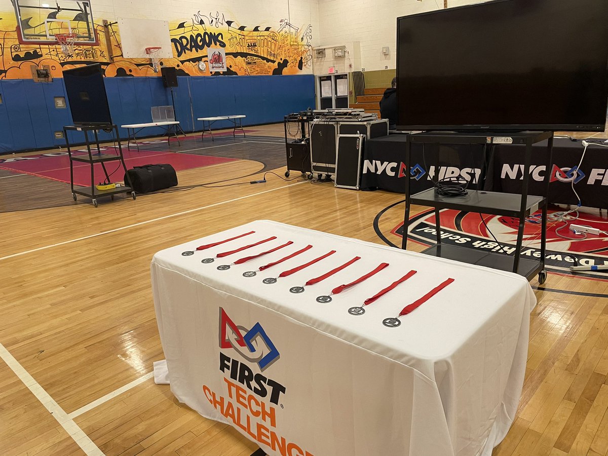 nwoods's tweet photo. @JohnDeweyBK @nycschools is now ready for @nycfirst Tournament Super Qualifier tomorrow! So exciting! #SchoolPride #WeLoveRobots #NYCSTEM https://t.co/KfTE2gb5xd