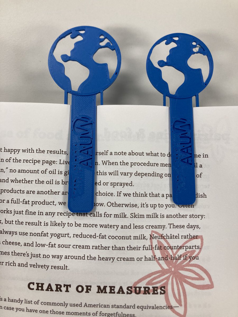 ProjMakerspace's tweet image. 3d designed bookmark gifts by my students

universal design discussion with the #mountainlakesnj  chapter of the @AAUW 

designed with @tinkercad and my “arrangement” of RBG was inspired by an awesome @nounproject icon by @libraryoflorie 

Women’s history month bookmarks?