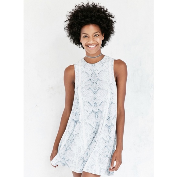 Closetconfessio's tweet photo. So good I had to share! Check out all the items I'm loving on @Poshmarkapp #poshmark #fashion #style #shopmycloset #allclad #vintage #urbanoutfitters: https://t.co/RnRWR7ZXyn https://t.co/jMAnx8VDHu