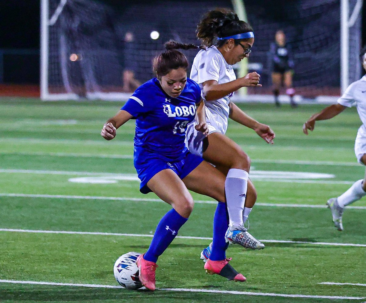 Great Lady Lobo win tonight! Senior Klarissa Lucio with the hat trick👏🏼👏🏼