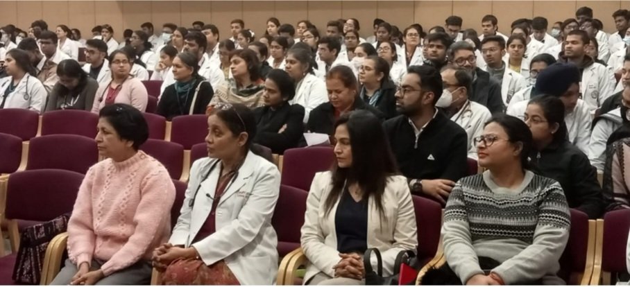 CMCLudhiana's tweet photo. Christian Medical College and Hospital Alumnus and Dual-Board Certified Child, Adolescent &amp; Adult Psychiatrist Dr SUKHJIT BRAR, from Fresno, California, USA delivered Grand Rounds at Christian Medical College and Hospital Ludhiana.
@williambhatti1
@PaulSJohn2 https://t.co/Ac1LBo4XrN